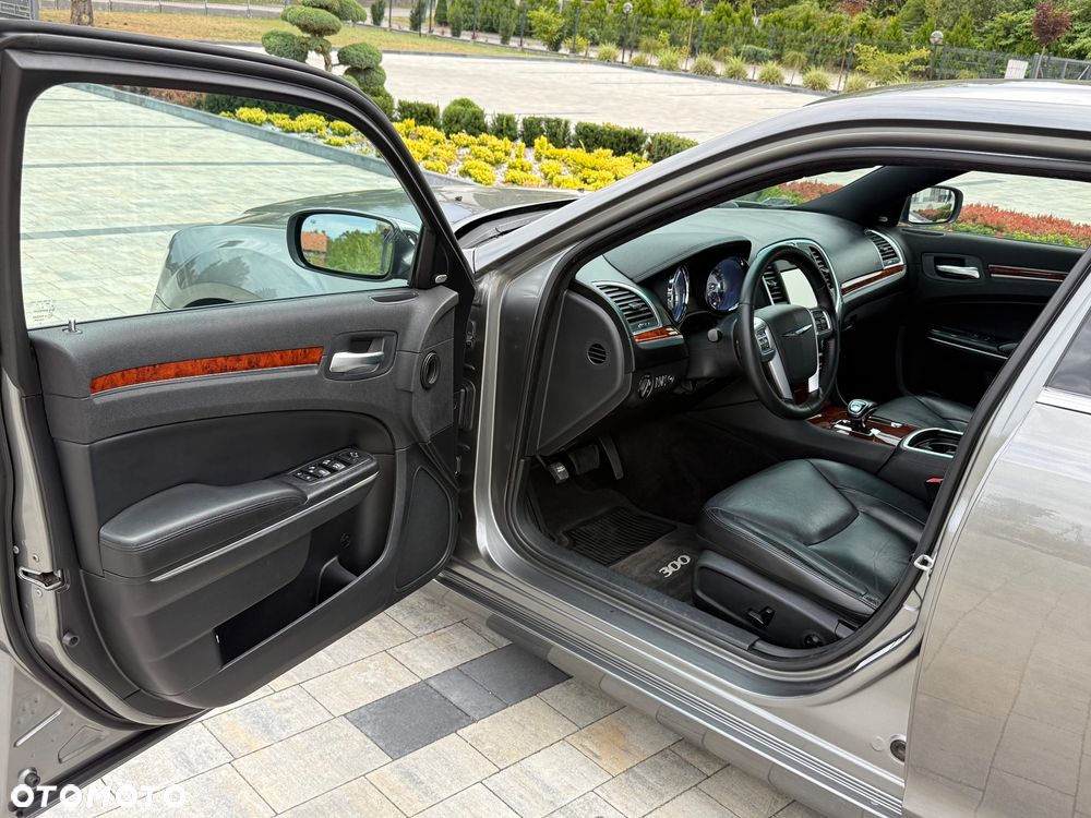 Chrysler 300 - 11