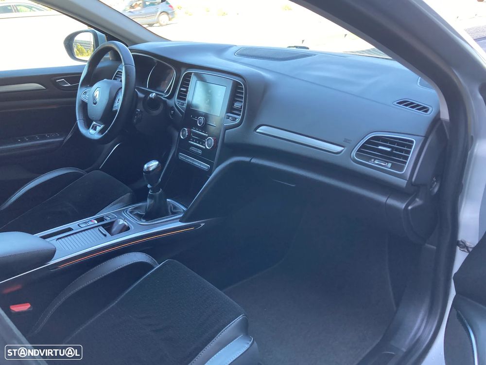 Renault Mégane Sport Tourer 1.6 dCi Intens - 22