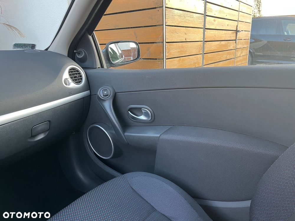 Renault Clio 1.2 16V Extreme - 20