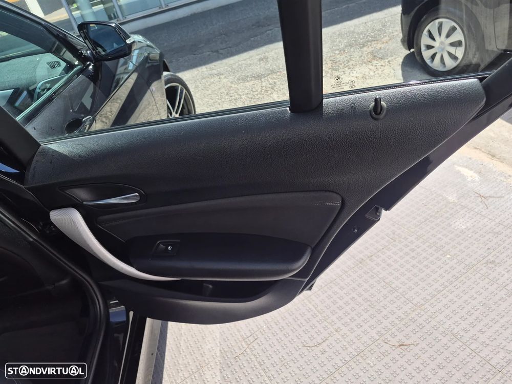 BMW 116 i Pack M - 27