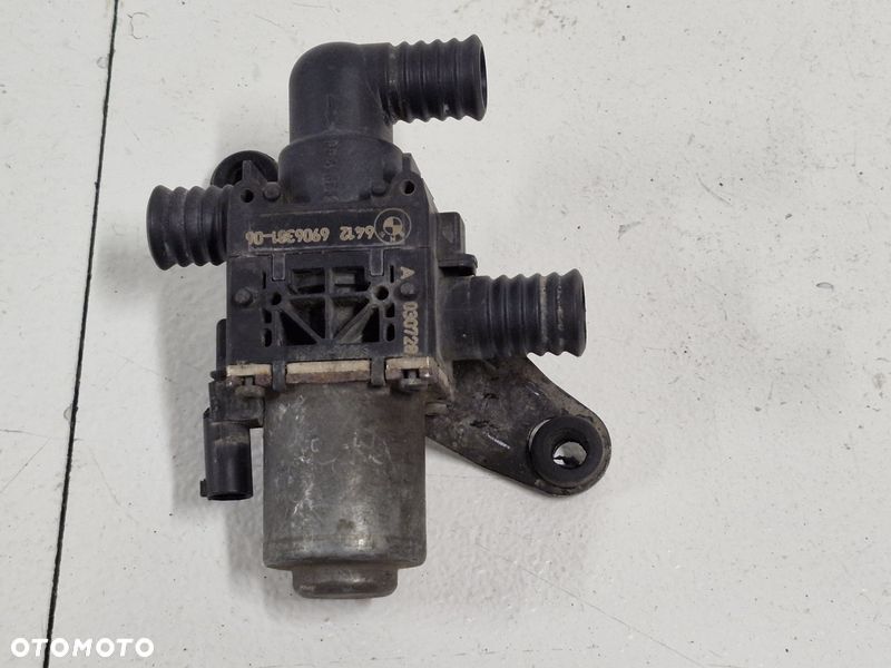BMW E65 E66 ELEKTROZAWÓR POMPKA WODY WEBASTO 6906381 - 1