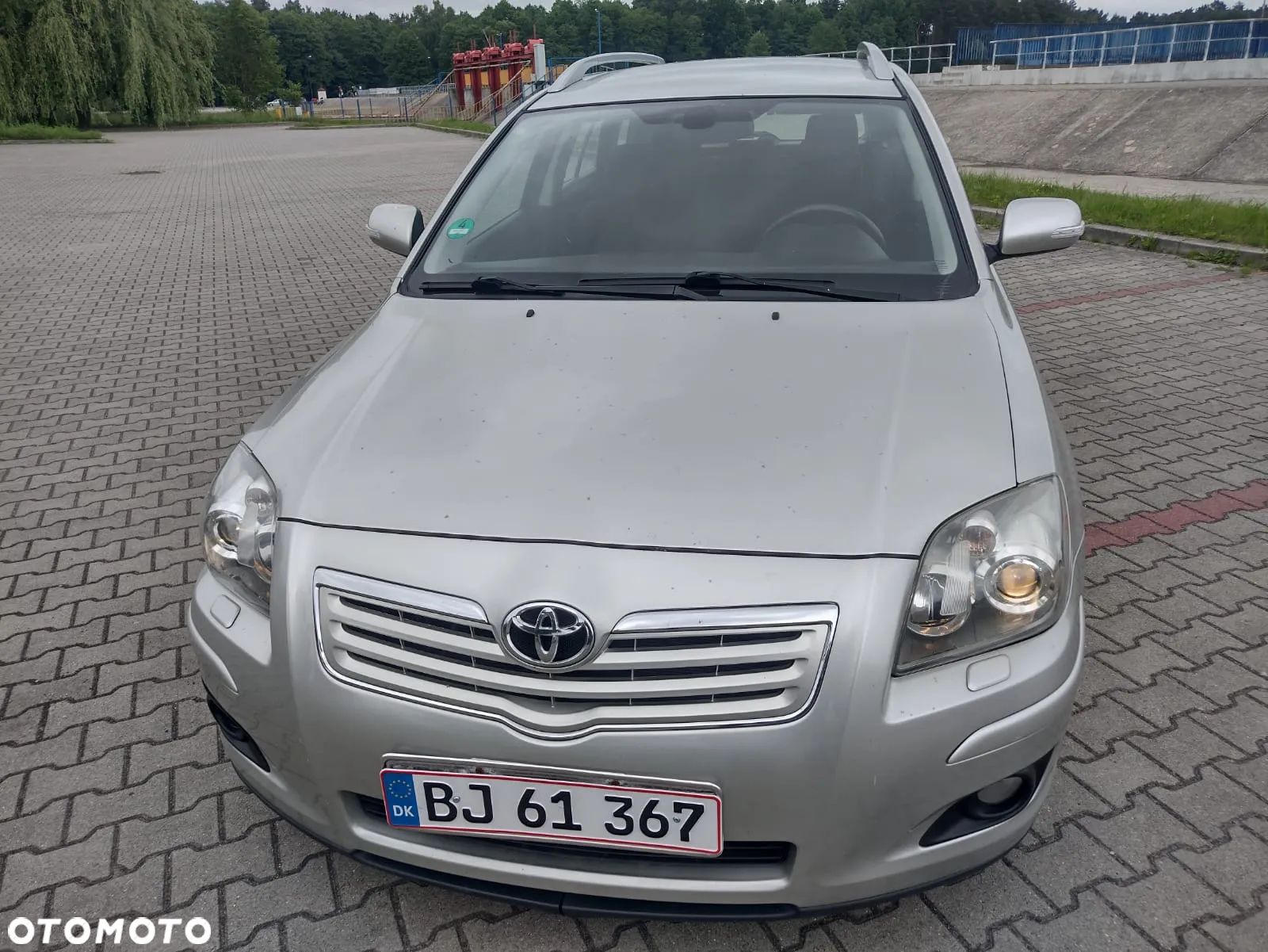 Toyota Avensis 1.8 VVT-i Combi Automatik Sol - 1