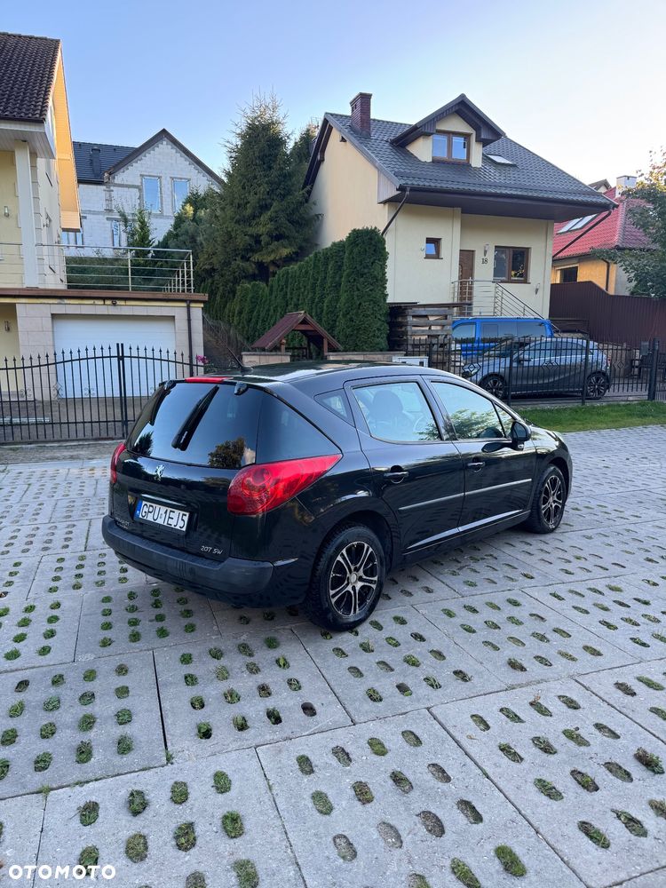 Peugeot 207 - 3