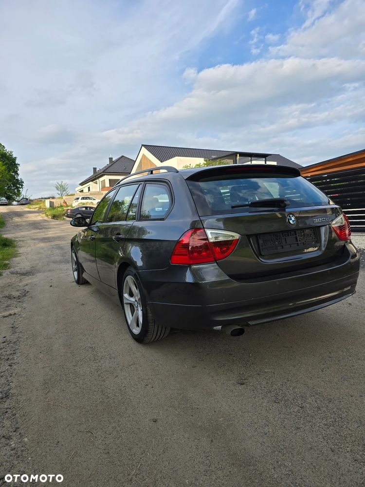 BMW Seria 3 320d DPF - 5