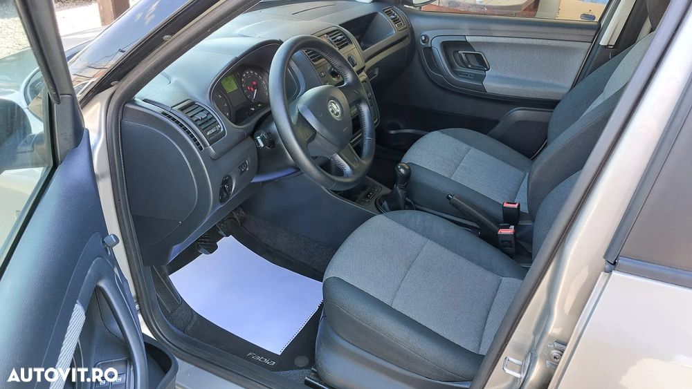 Skoda Fabia 1.2 HTP Active - 10