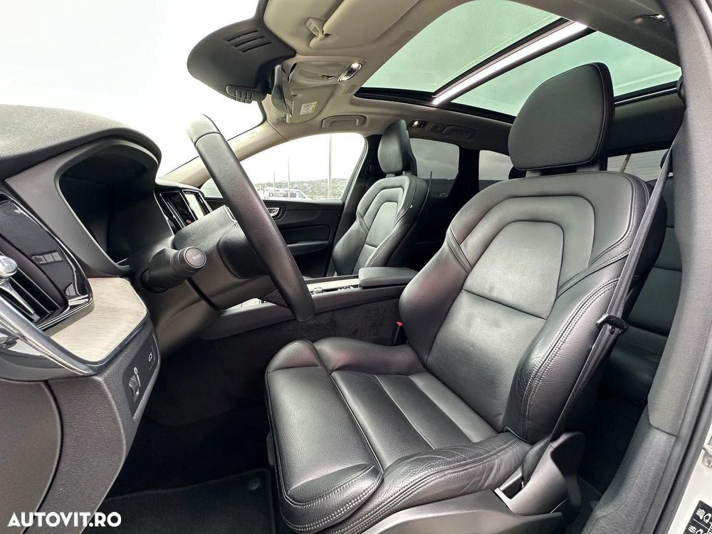 Volvo XC 60 D4 Momentum Pro - 13