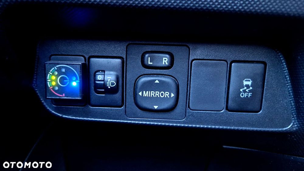 Toyota Auris 1.6 Sol - 17
