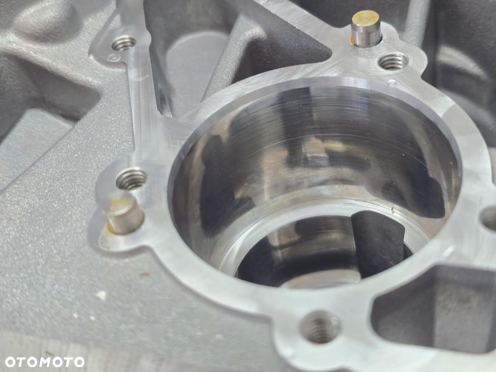 BLOK CYLINDER KARTER BMW 1250 - 17