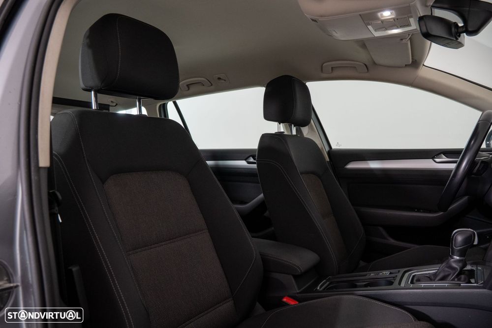 VW Passat Variant 2.0 TDi Confortline DSG - 18