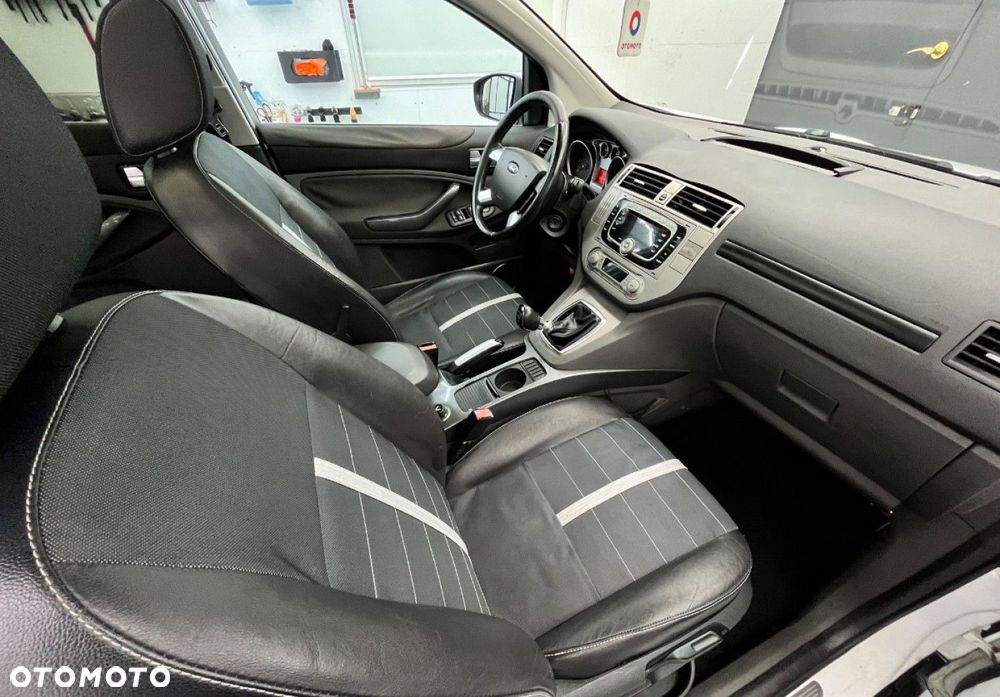 Ford Kuga - 21