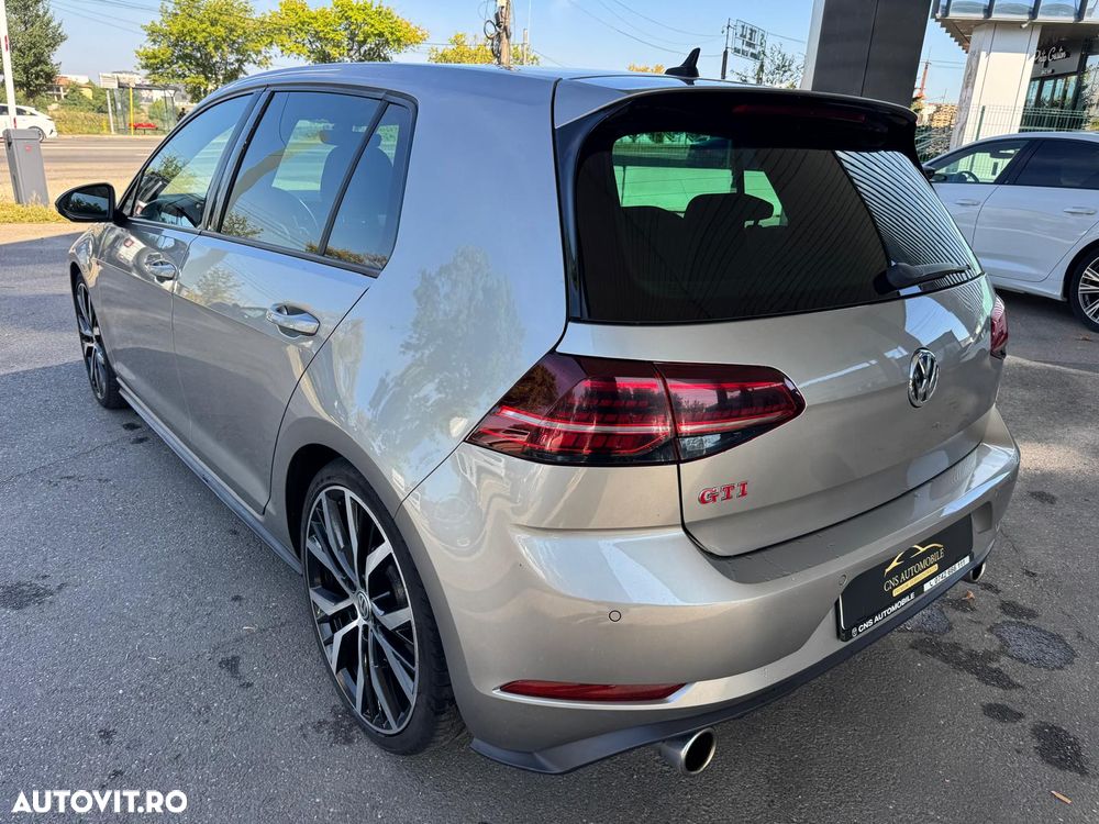 Volkswagen Golf 2.0 TSI DSG GTI Performance - 17