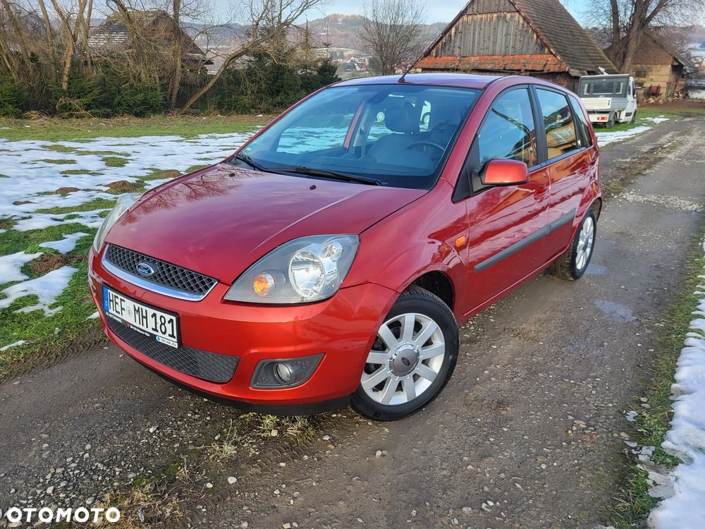 Ford Fiesta 1.6 Ghia - 1