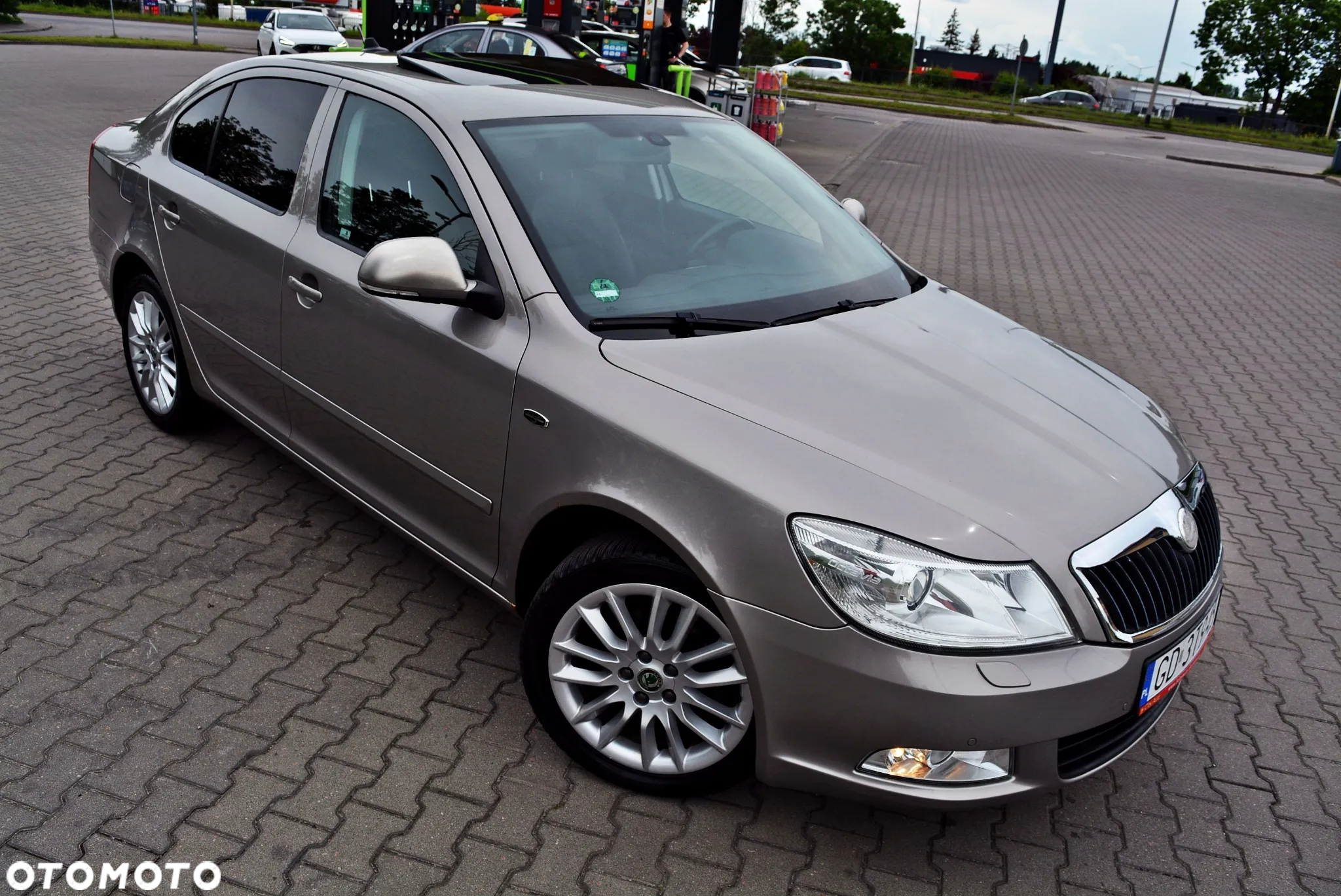 Skoda Octavia 1.8 TSI DSG Laurin & Klement - 13