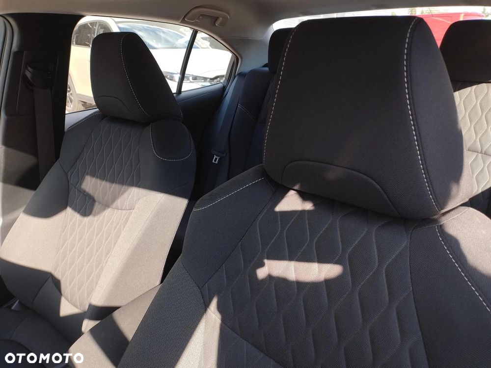 Toyota Corolla 1.8 Hybrid Comfort - 12
