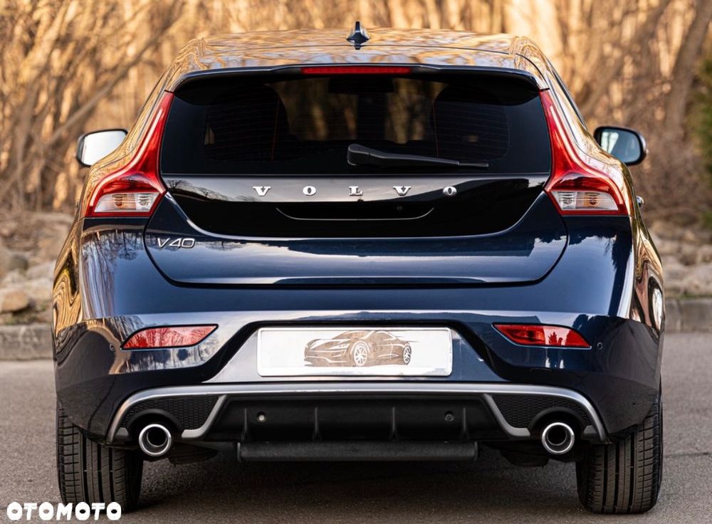Volvo V40 D2 R-Design - 21
