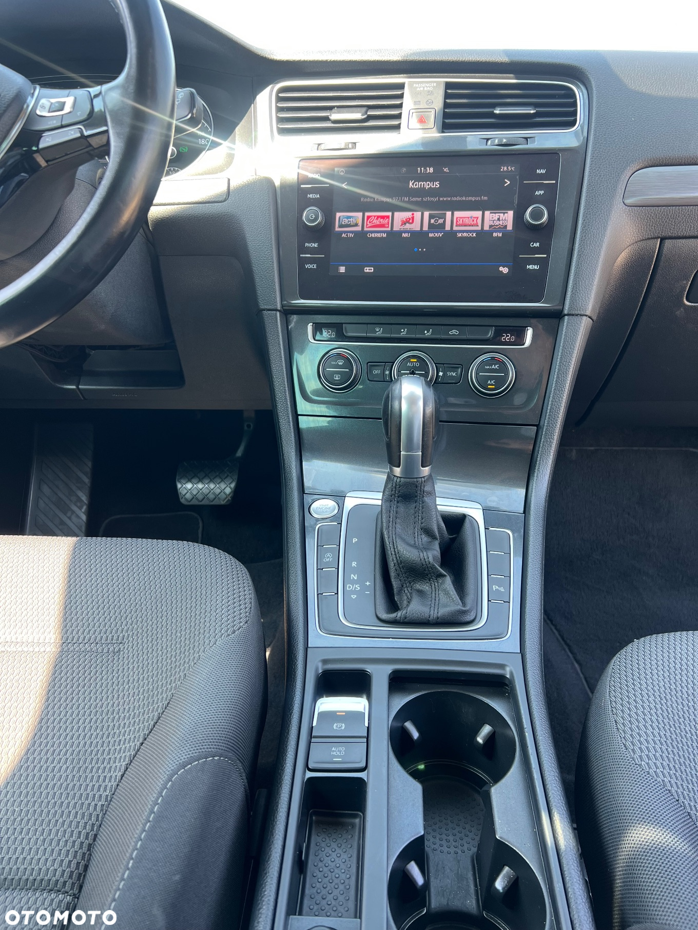 Volkswagen Golf 1.0 TSI BlueMotion DSG Comfortline - 12
