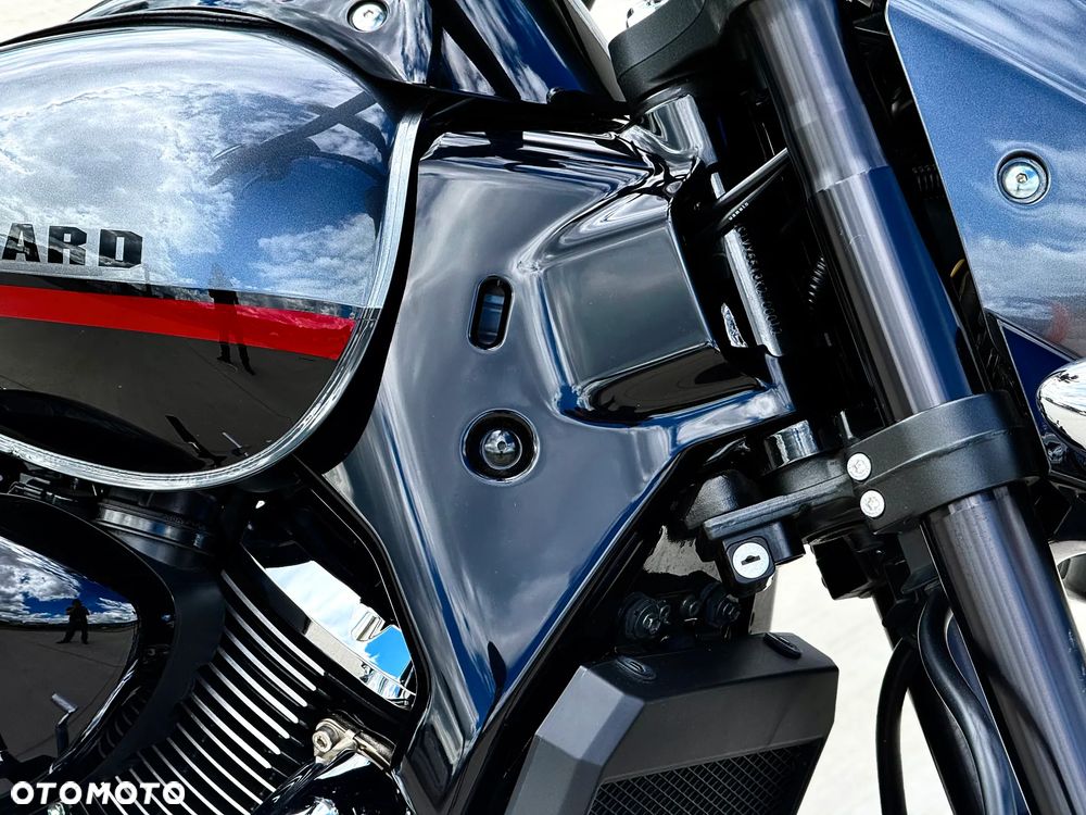 Suzuki Boulevard - 31