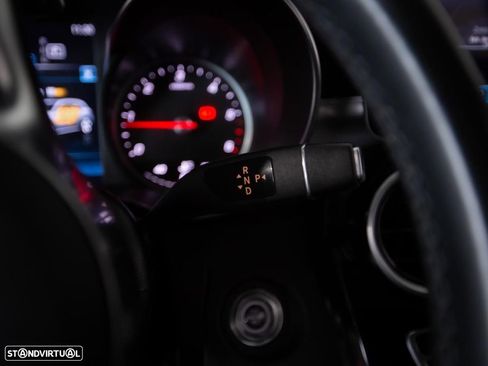 Mercedes-Benz GLC 300 d 4Matic 9G-TRONIC AMG Line - 20