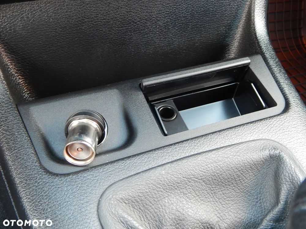BMW Seria 3 - 16