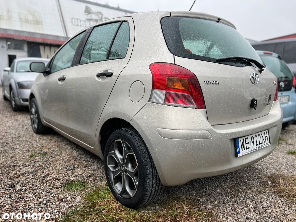 Toyota Yaris 1.0 Luna A/C - 8