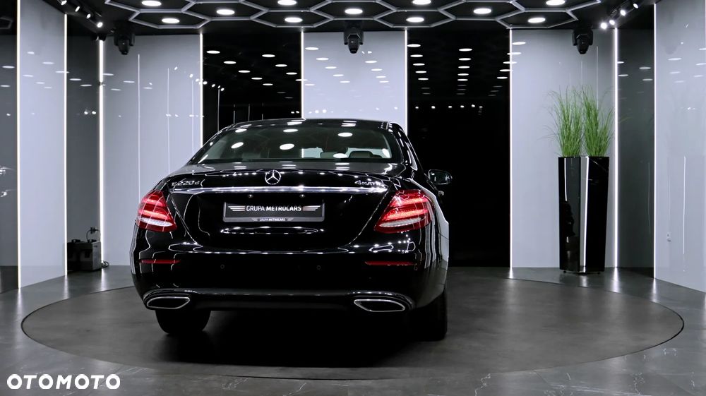 Mercedes-Benz Klasa E 220 d 4-Matic 9G-TRONIC - 7