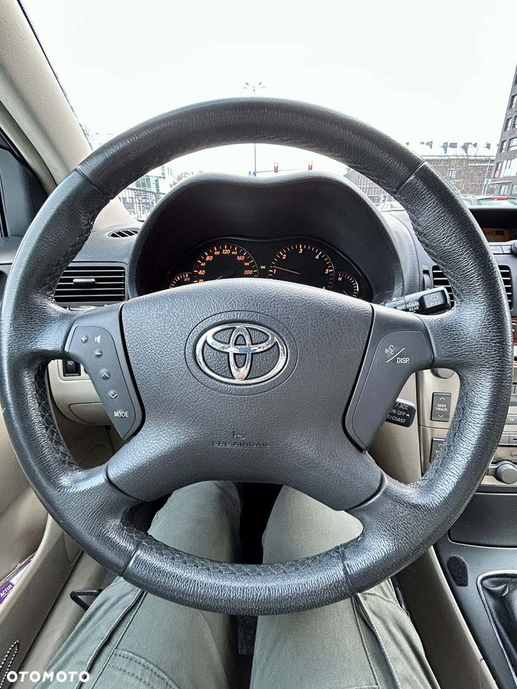 Toyota Avensis 2.2 D-4D Prestige - 18