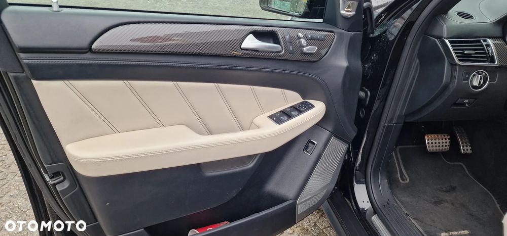 Mercedes-Benz GLE - 23