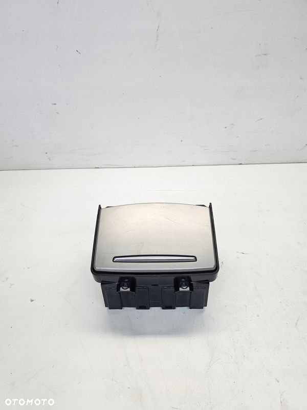 UCHWYT NA KUBEK AUDI A6 C6 4F1862533C EUROPA - 1