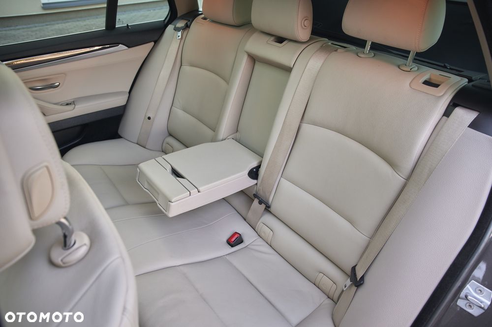 BMW Seria 5 520d - 26