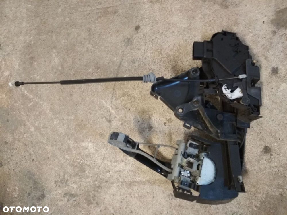 Zamek Drzwi Lewy Przód Volvo V50 2004-2012 -Europa - 2
