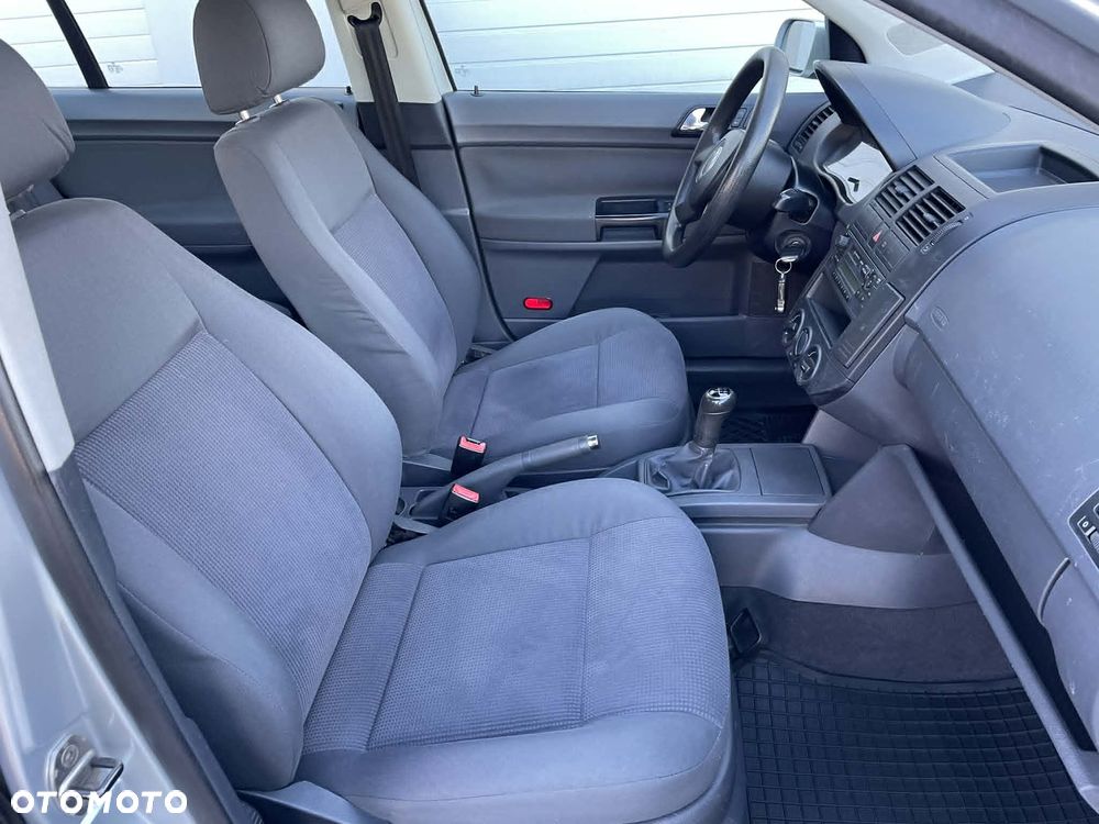 Volkswagen Polo 1.4 16V Special - 12