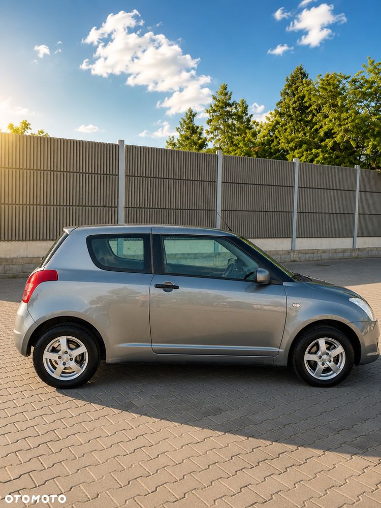 Suzuki Swift - 3
