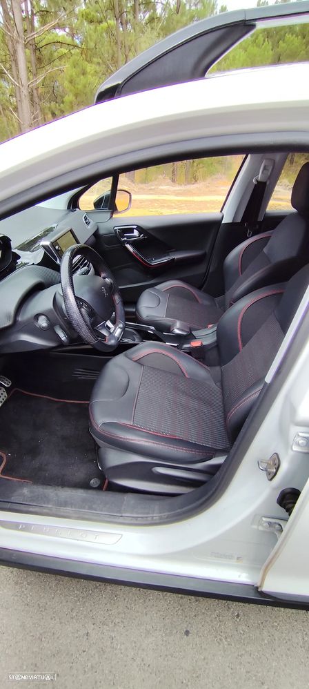 Peugeot 2008 PureTech 110 Stop&Start EAT6 GT-Line Edition - 6