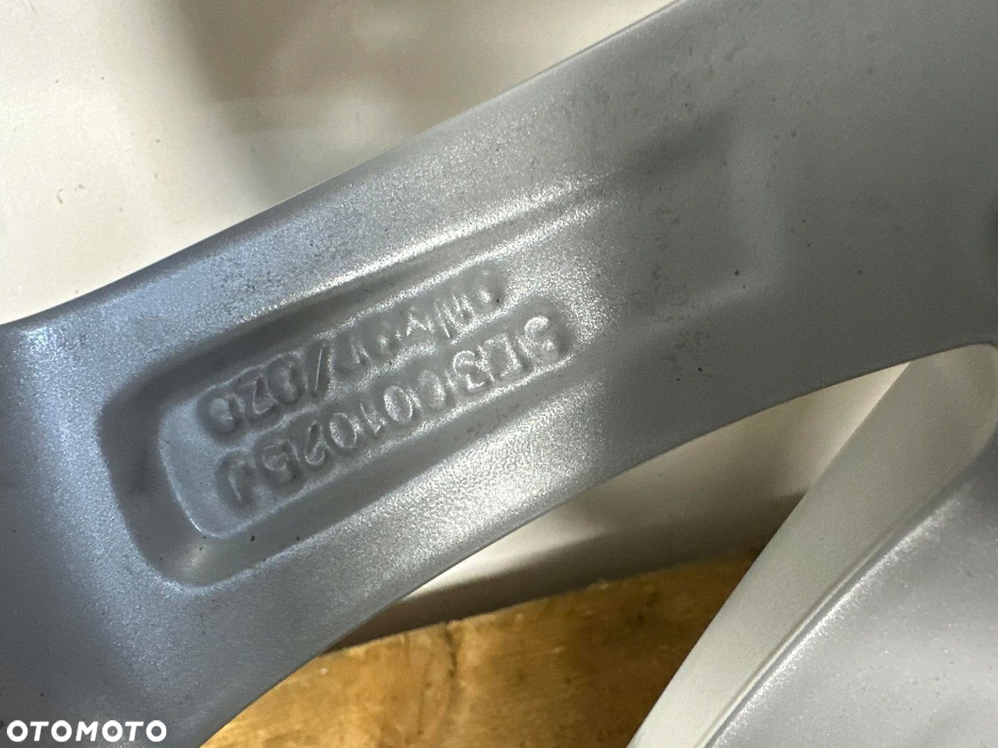 FELGA ALUMINIOWA SKODA OCTAVIA IV 4 5E3 18" 7.5 5E3601025J CALA LADNA ORG - 7