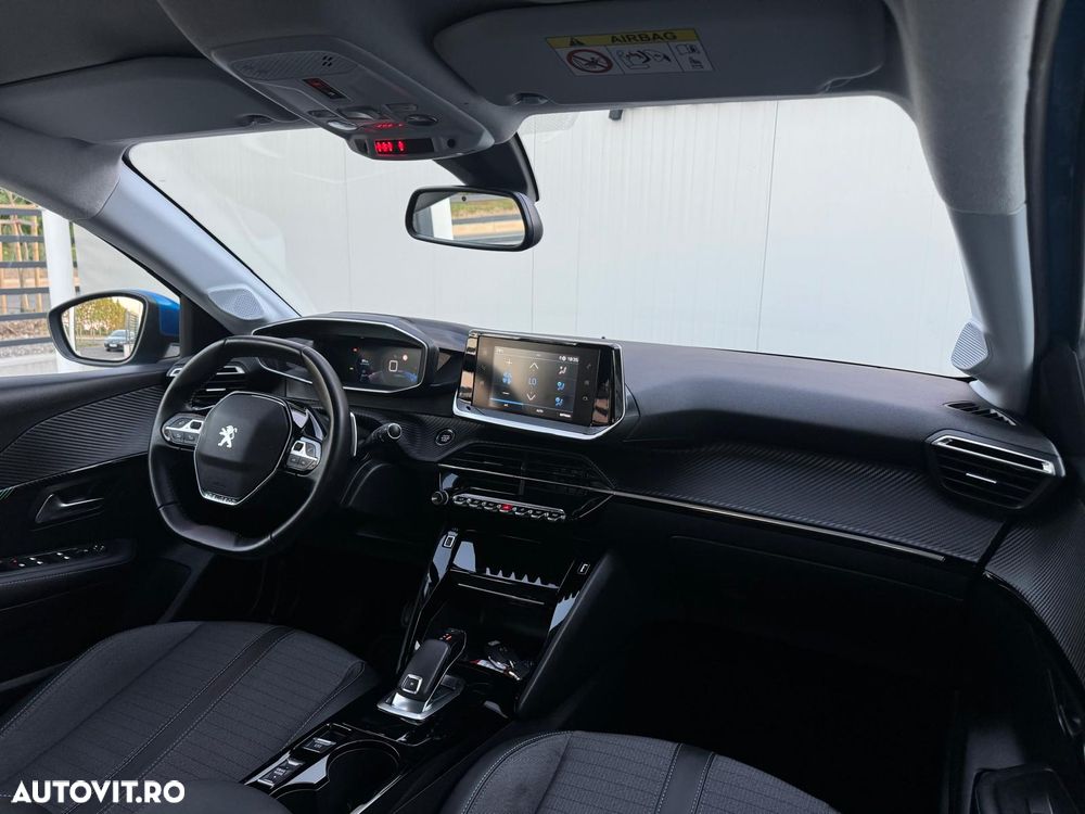 Peugeot 208 - 5