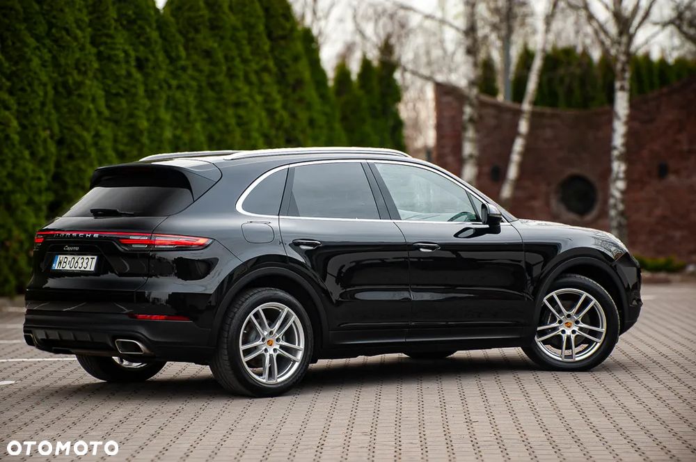 Porsche Cayenne - 4