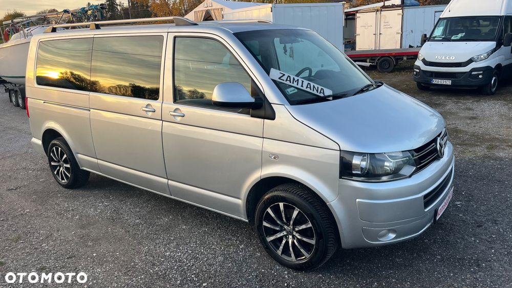 Volkswagen Caravelle - 28