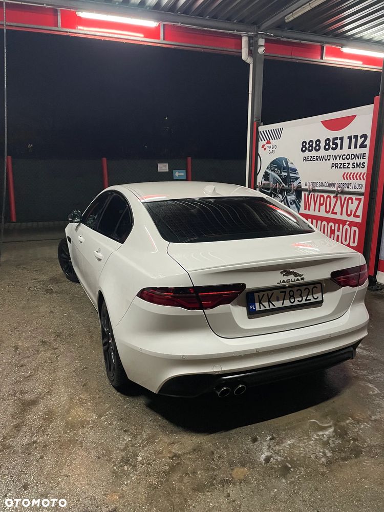 Jaguar XE 2.0 D180 SE - 4