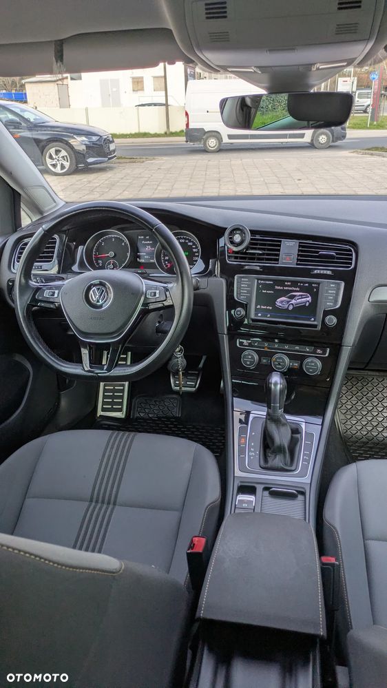 Volkswagen Golf 2.0 TDI BlueMotion Technology DSG Allstar - 23