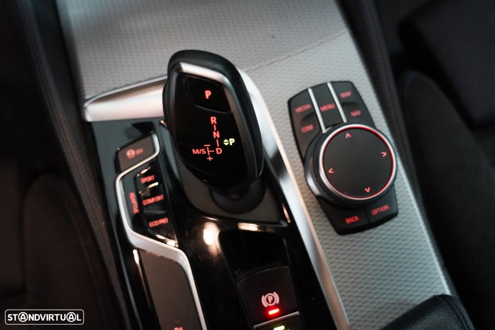 BMW 520 d xDrive Pack M Auto - 12