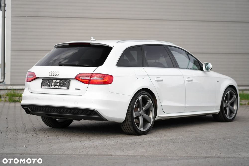 Audi A4 Avant 2.0 TDI Quattro Design S tronic - 11