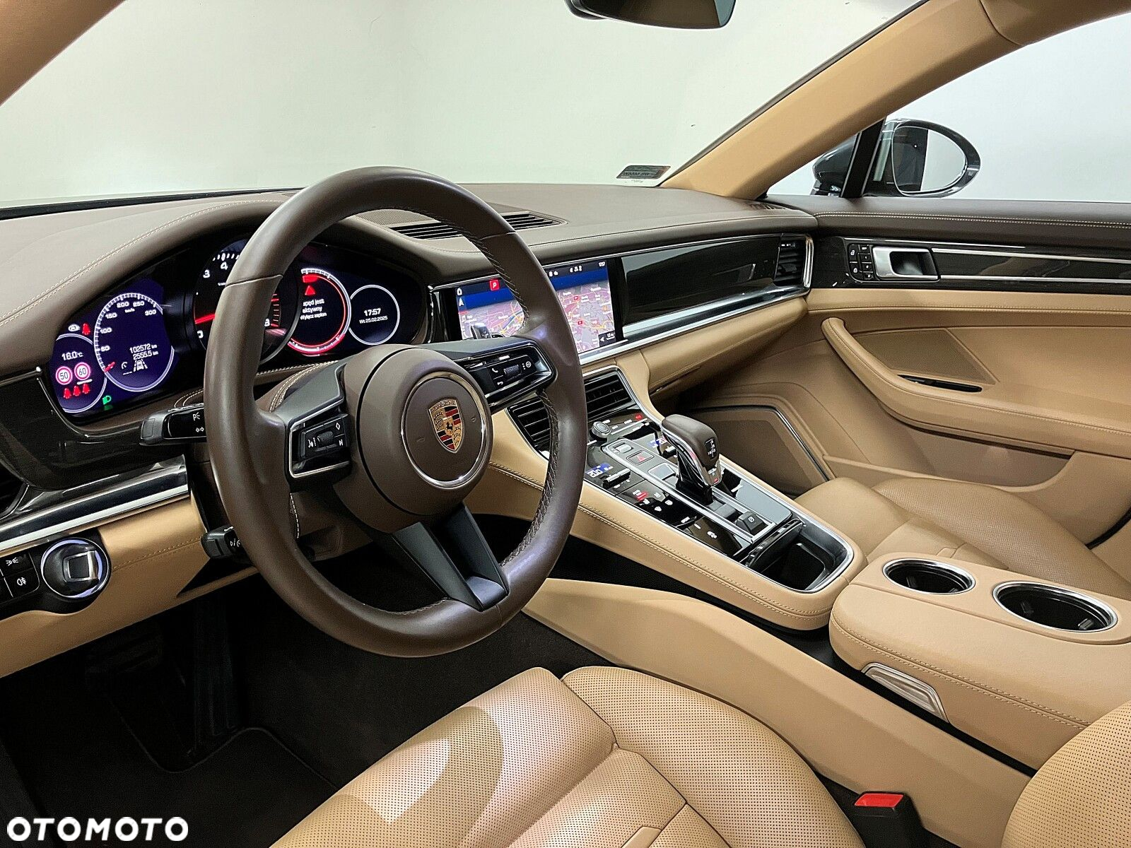 Porsche Panamera - 17