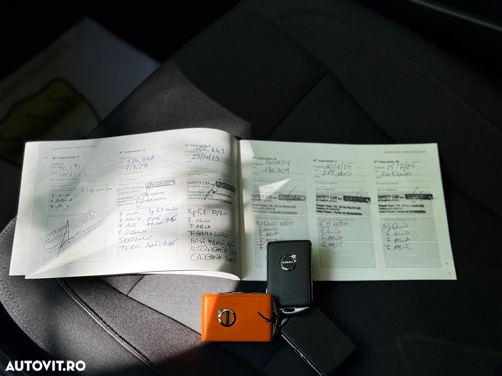 Volvo XC 40 D3 AWD Momentum Pro - 11