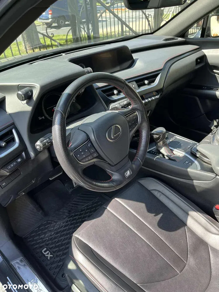 Lexus UX 250h GPF F Sport Edition AWD - 9