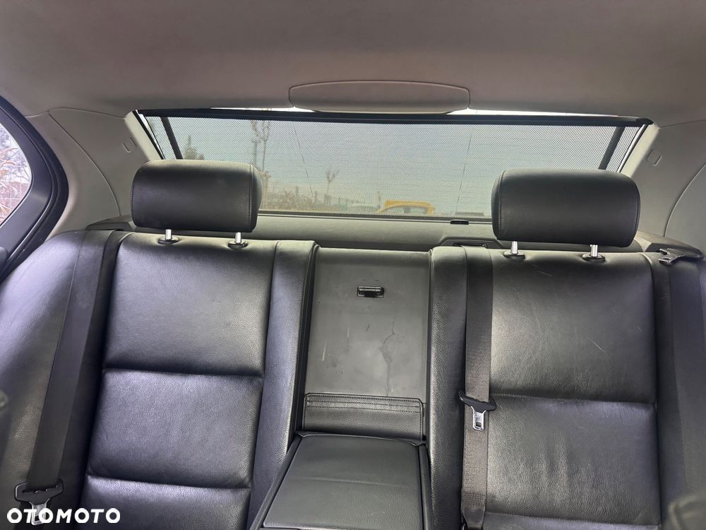 BMW Seria 5 523i - 14