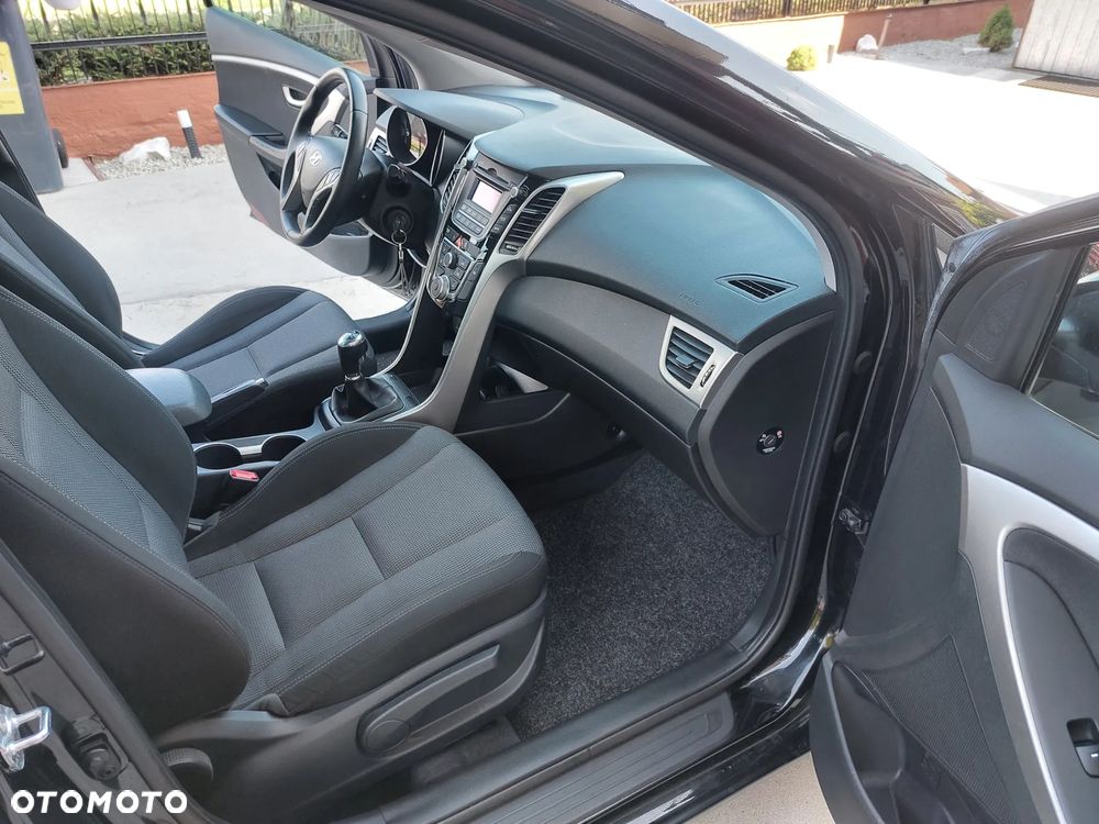Hyundai i30 blue 1.6 GDI YES Gold - 9
