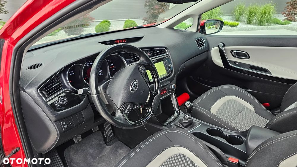 Kia Ceed Cee'd 1.6 CRDi Smart - 26