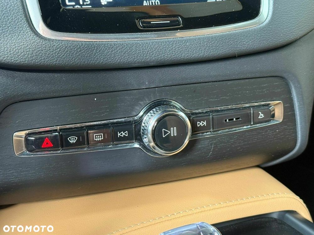 Volvo XC 90 B5 D AWD Inscription - 31