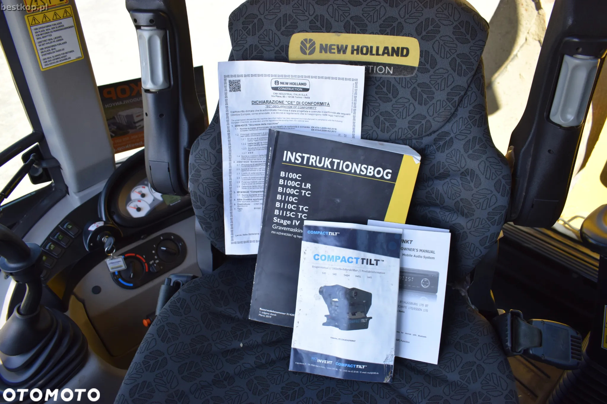 New Holland B110C - 30