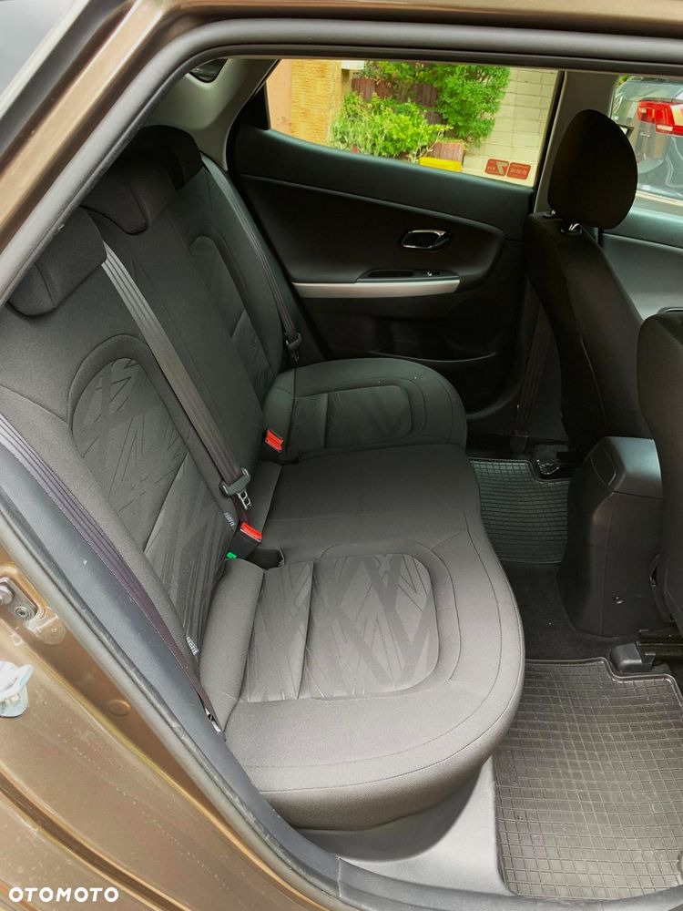 Kia Ceed 1.6 GDI M - 19